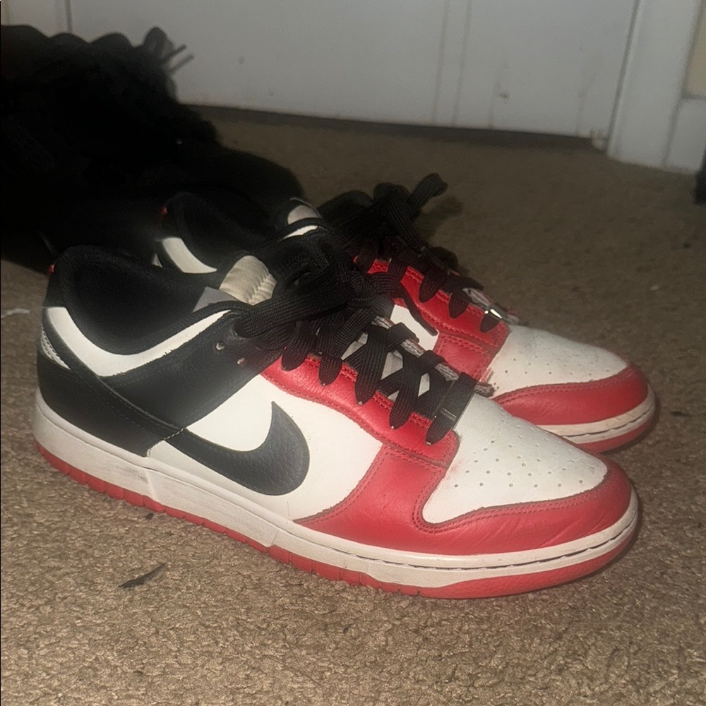 Nike Dunk Low EMB
NBA 75th Anniversary Chicago